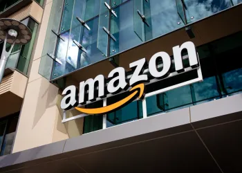 Amazon: E-Ticaret ve Bulut Bilişimin Küresel Lideri