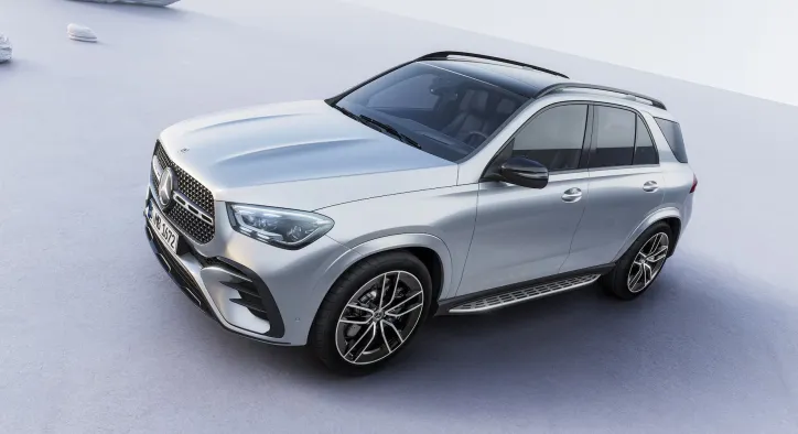 Mercedes: Lüksün, Teknolojinin ve Yeniliğin Sembolü
