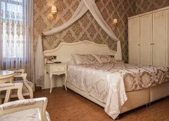 Büyükada’da Konaklamayı Yeniden Tanımlayan Marka: Büyükada Otel