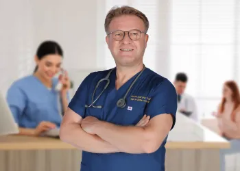 Prof. Dr. Cenk Eray Yıldız: Akademik Geçmiş ve Klinik İlgi Alanları