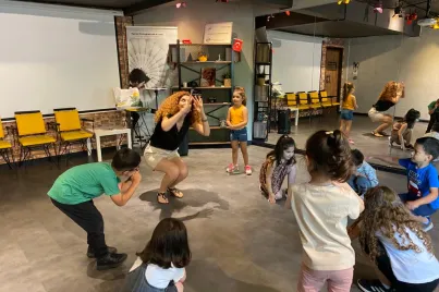 Drama Akademi: Sanatla Potansiyelinizi Keşfedin!